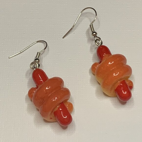 Pigs In a Blanket Earrings, Hot Dog Earring, Funny Food Earring, Gift Idea - Picture 3 of 4